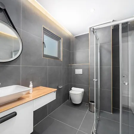 Iskenderun Sleeps 7 With Pool Air Con And Wifi *