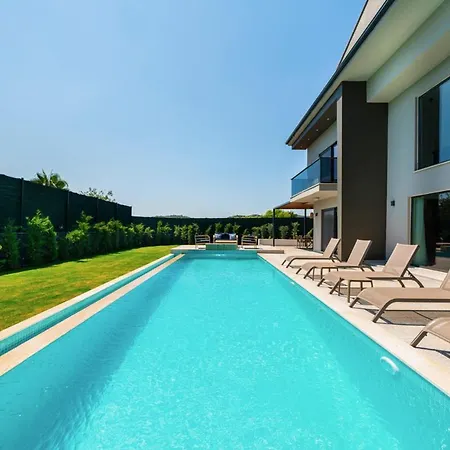 Iskenderun Sleeps 7 With Pool Air Con And Wifi 빌라 *