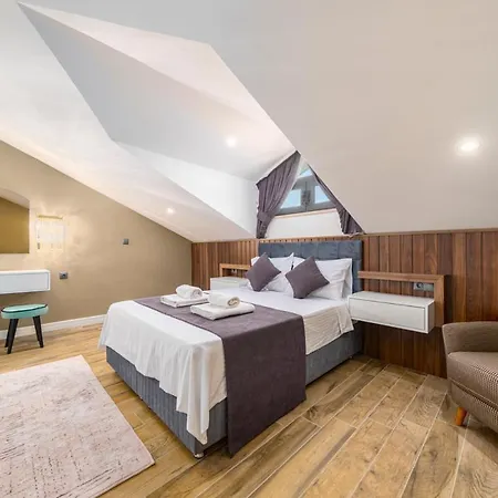 Iskenderun Sleeps 7 With Pool Air Con And Wifi 빌라